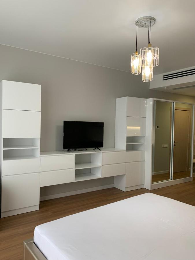 White Sails Apartment Батуми Экстерьер фото