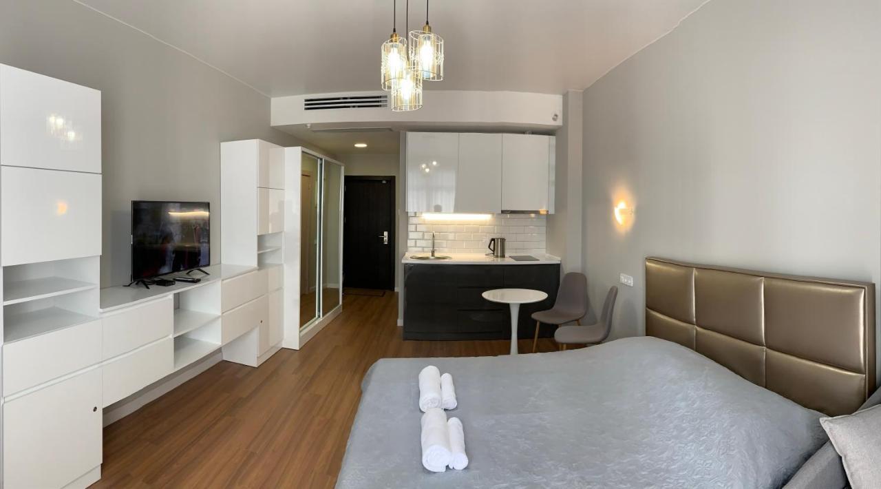 White Sails Apartment Батуми Экстерьер фото