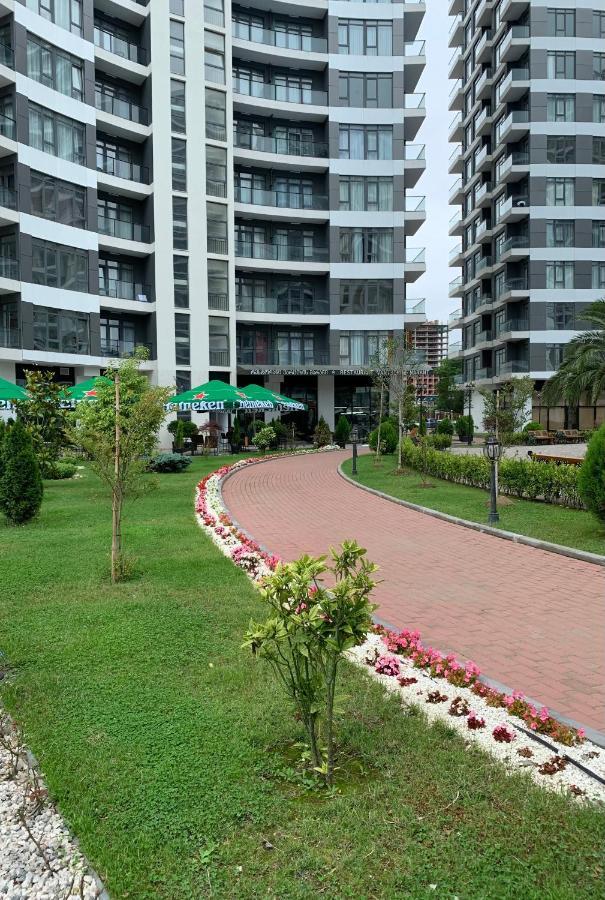 White Sails Apartment Батуми Экстерьер фото