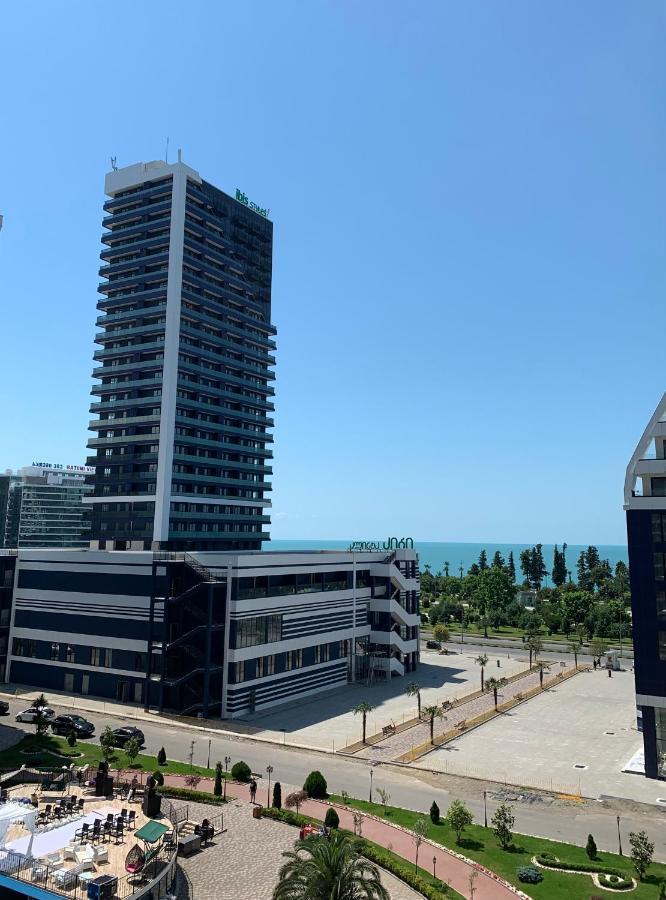White Sails Apartment Батуми Экстерьер фото